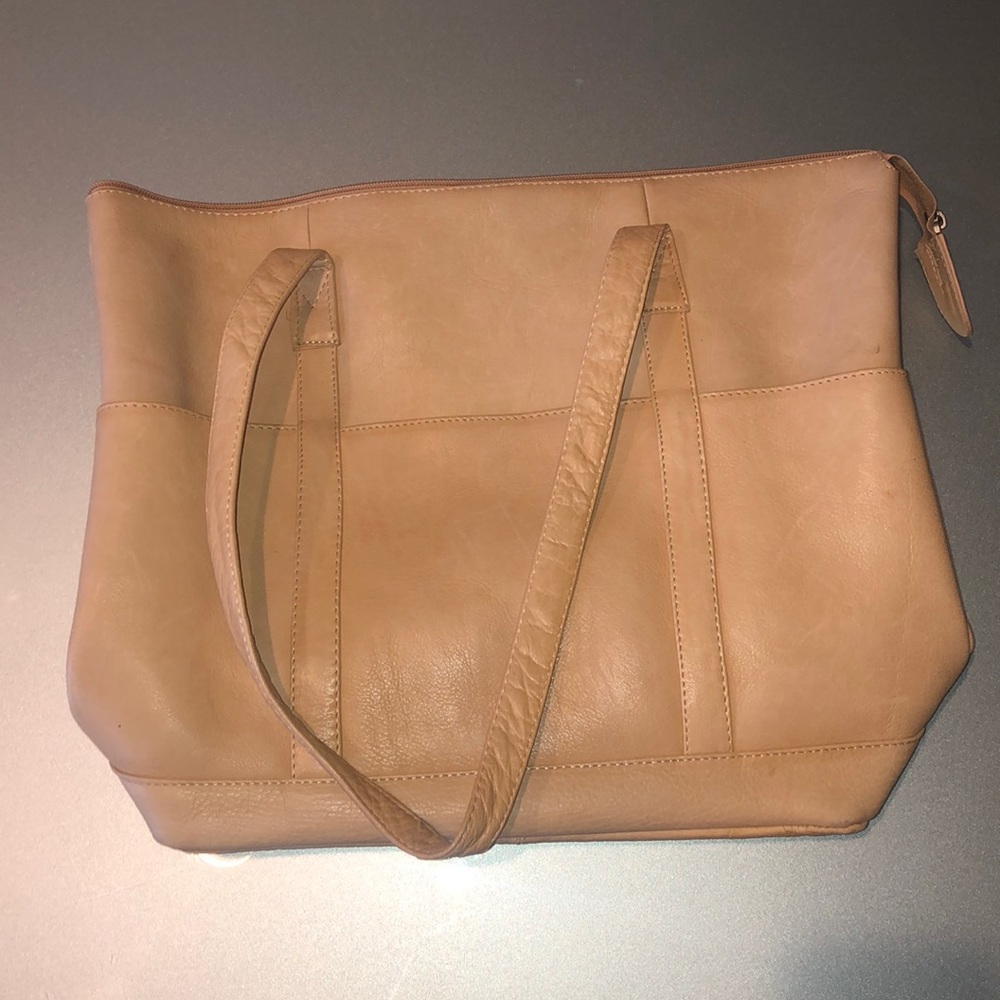 Wilson’s purse shoulder bag